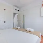Casa Cielo Azul - Only 10 Mins Walk To Everything! 公寓