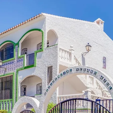 Casa Cielo Azul - Only 10 Mins Walk To Everything! 内尔哈